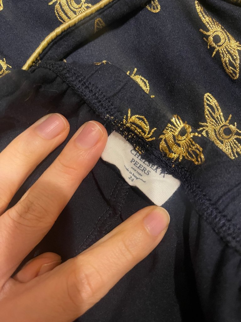 Chelsea Peers Pajama Set Navy Gold Bee Print Shorts Set - Size 24 - Like New — image 3 of 3